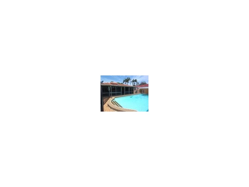 17 Holland Court, Broadbeach Waters QLD 4218