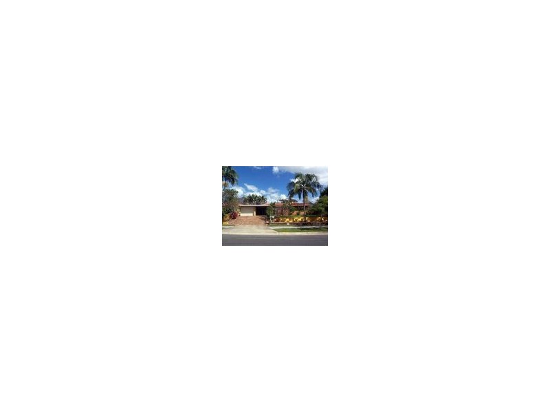 17 Holland Court, Broadbeach Waters QLD 4218