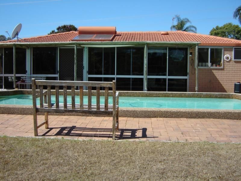 17 Holland Court, Broadbeach Waters QLD 4218