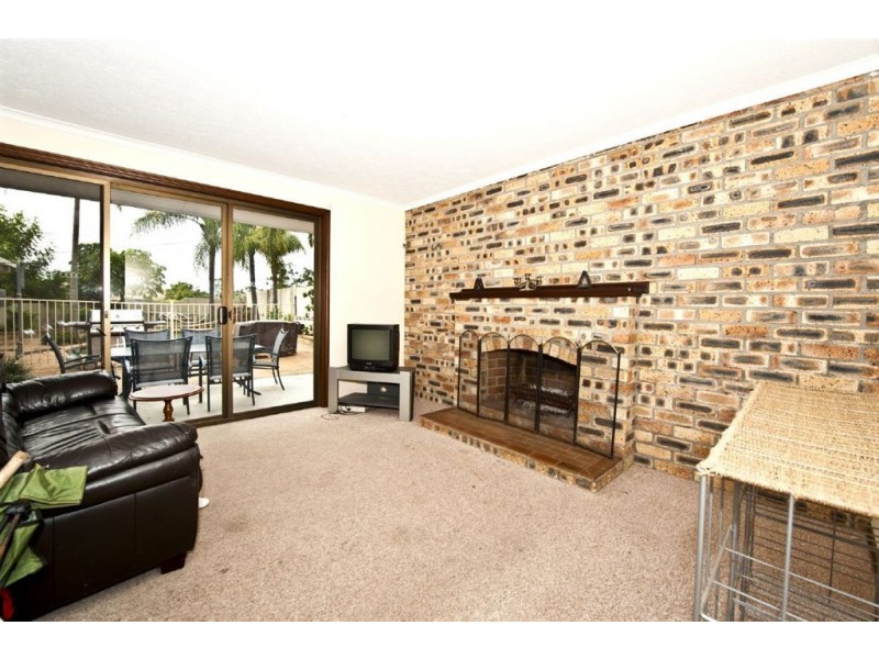 10 Canara Street, Benowa QLD 4217