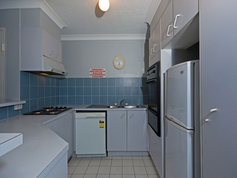 21/26 Monaco Street, Broadbeach QLD 4218