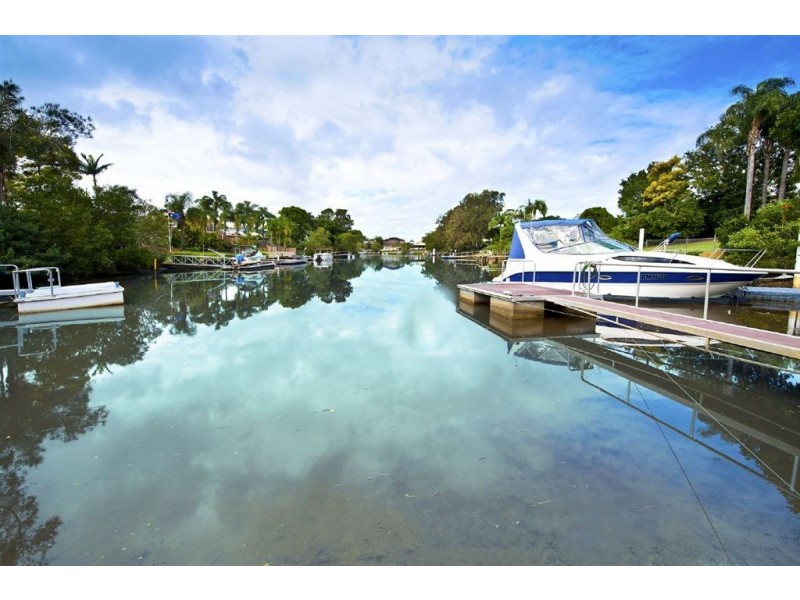 2 Reid Court, Carrara QLD 4211