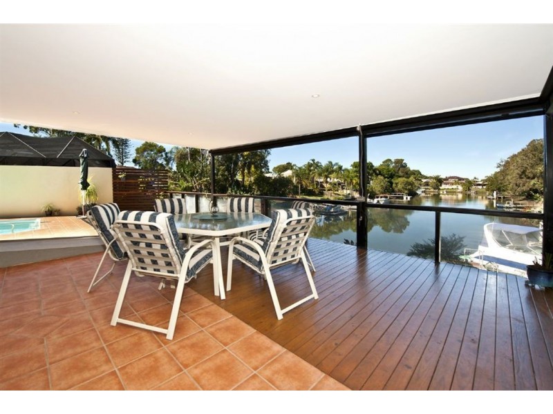 2 Reid Court, Carrara QLD 4211