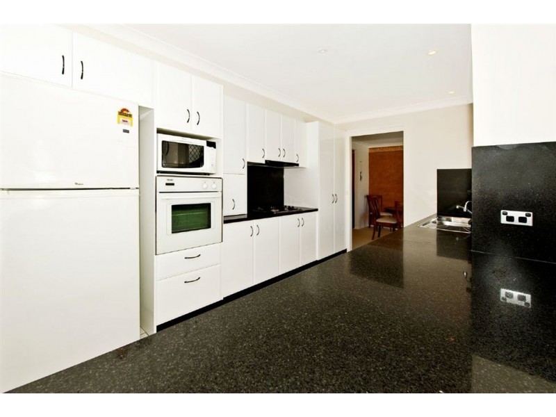 2 Reid Court, Carrara QLD 4211