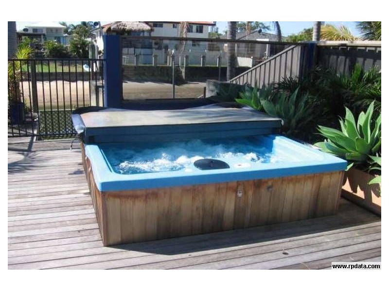 9 Costa Court,, Broadbeach Waters QLD 4218