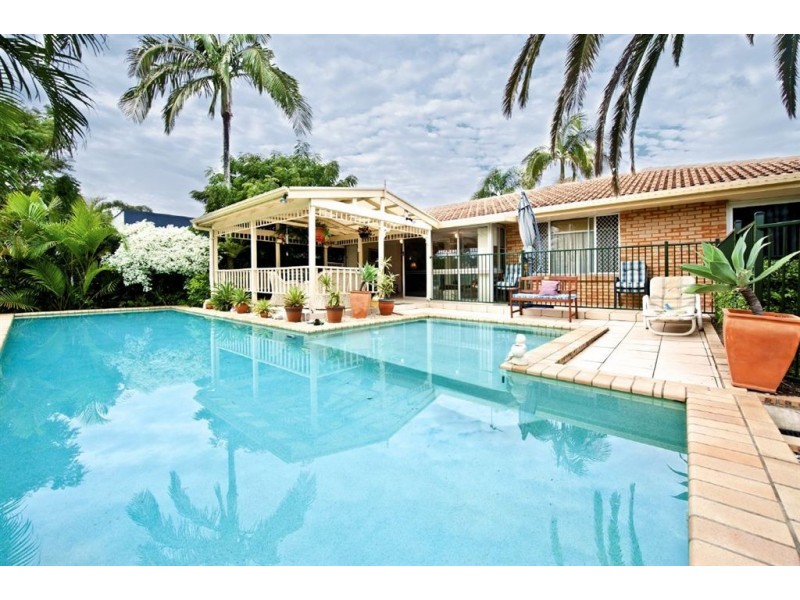 7 Coobowie Street,, Broadbeach Waters QLD 4218