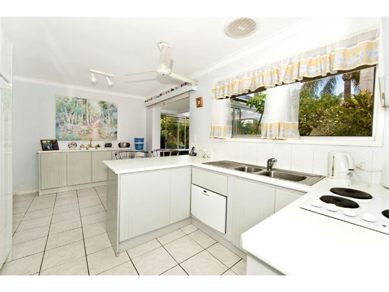 7 Coobowie Street,, Broadbeach Waters QLD 4218
