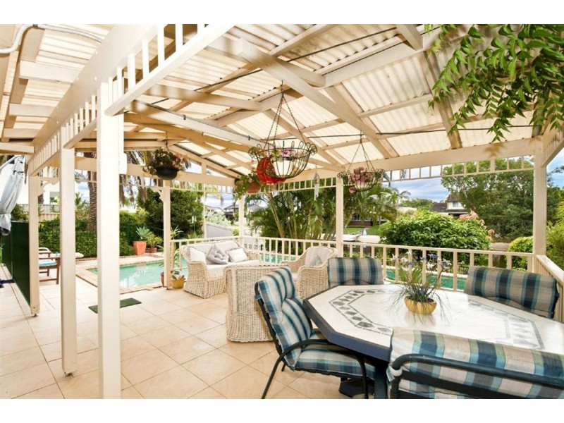7 Coobowie Street,, Broadbeach Waters QLD 4218