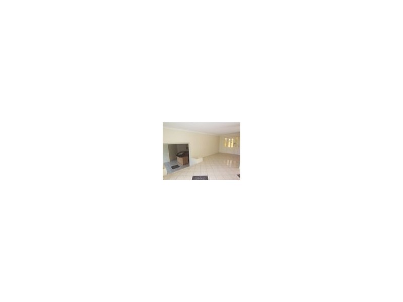 8 Flamingo Key, Broadbeach Waters QLD 4218