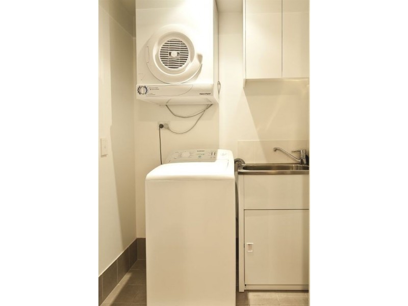 2407/33 T E Peters Drive, Broadbeach Waters QLD 4218