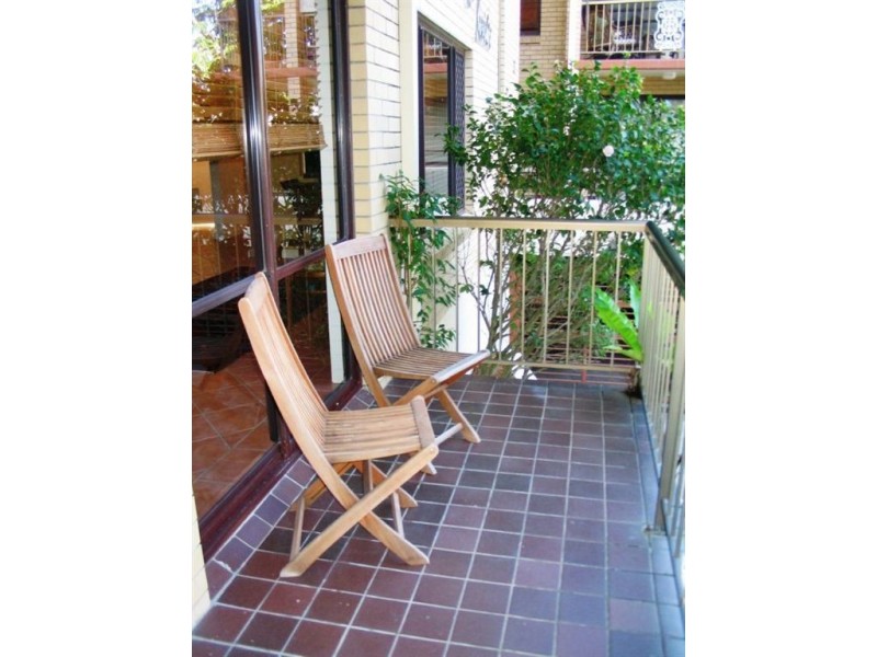 1/33 Monaco Street, Broadbeach QLD 4218