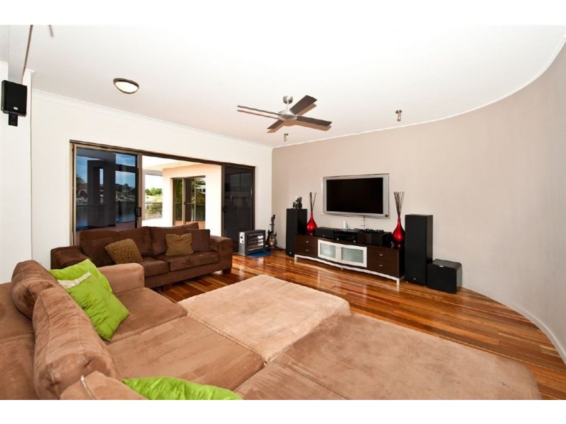 56 Fitzwilliam Street, Carrara QLD 4211