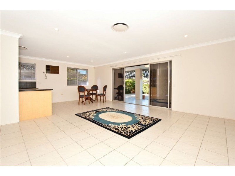 104 Rio Vista Blvd, Broadbeach Waters QLD 4218
