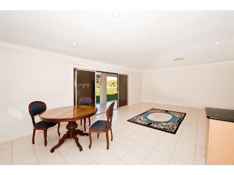 104 Rio Vista Blvd, Broadbeach Waters QLD 4218