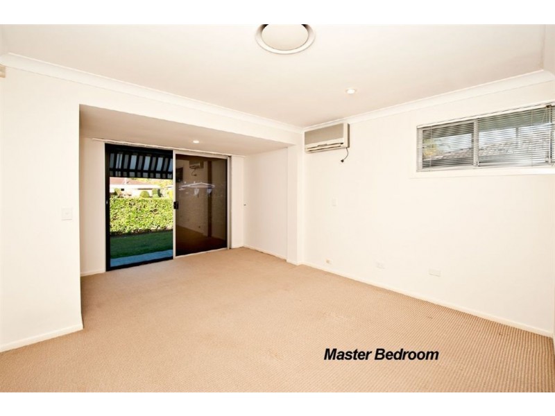 104 Rio Vista Blvd, Broadbeach Waters QLD 4218