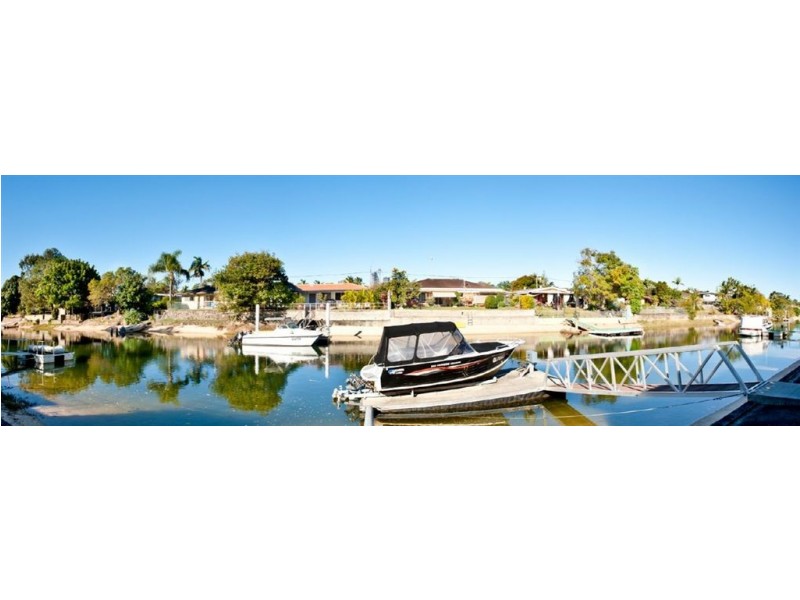 104 Rio Vista Blvd, Broadbeach Waters QLD 4218