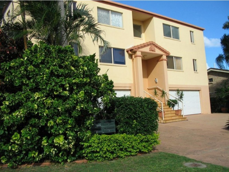 4/1 Orvieto Ave, Mermaid Waters QLD 4218