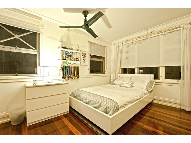 13-15 Burnside Court, Ashmore QLD 4214