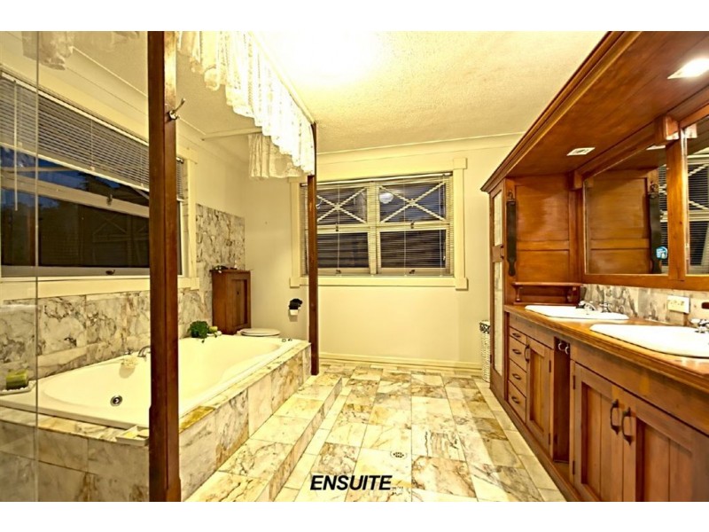 13-15 Burnside Court, Ashmore QLD 4214