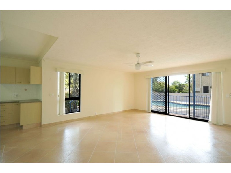 1/20 Duet Drive, Mermaid Waters QLD 4218