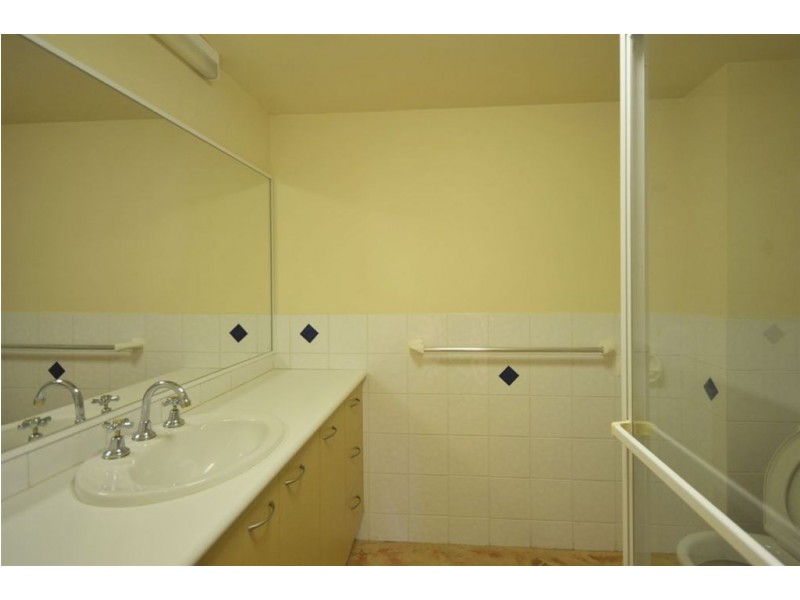 1/20 Duet Drive, Mermaid Waters QLD 4218