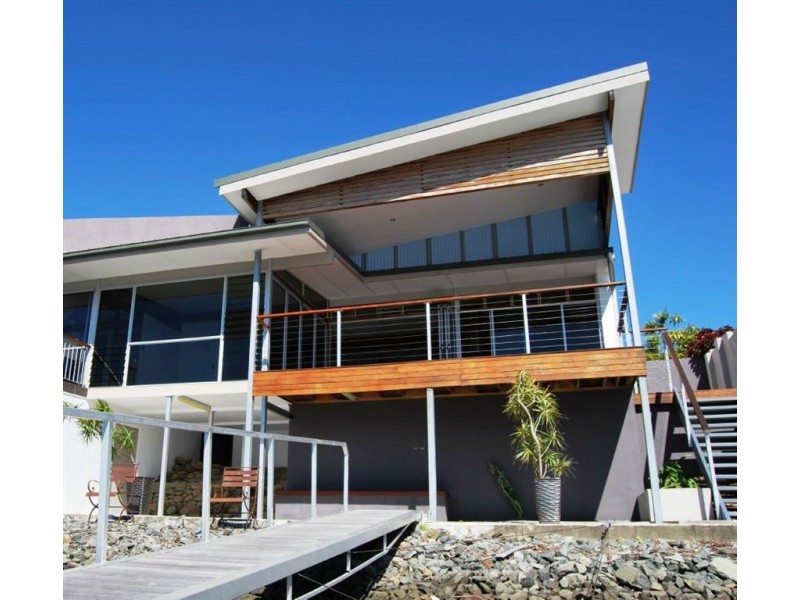 31 Furlong Street, Broadbeach Waters QLD 4218