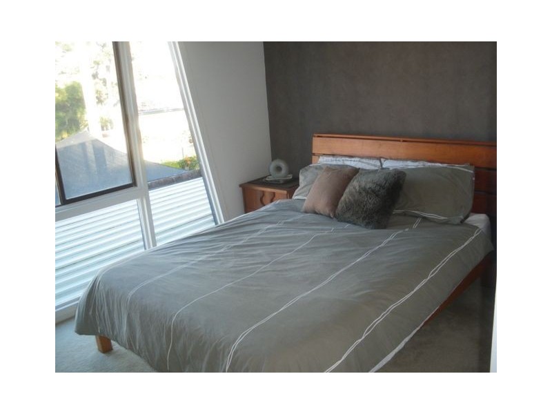 42 Markeri Street, Mermaid Waters QLD 4218