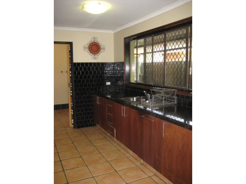 10 Aroona Avenue, Broadbeach Waters QLD 4218