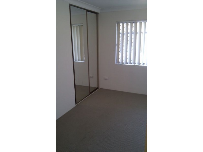 4/38 Duet Drive, Mermaid Waters QLD 4218