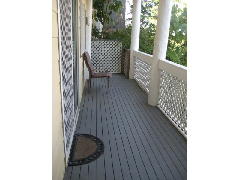 2/2063 Gold Coast Hwy, Miami QLD 4220