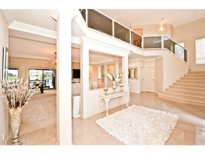 48 Fitzwilliam Street, Carrara QLD 4211
