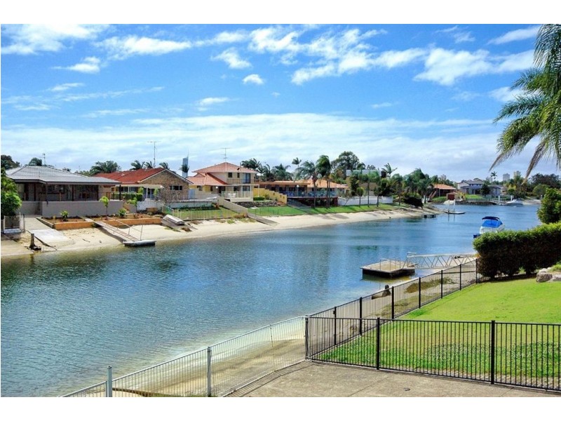 15 Cypress Drive West, Broadbeach Waters QLD 4218