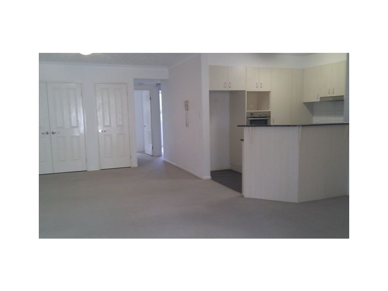 2/6 Fifth Avenue, Burleigh Heads QLD 4220