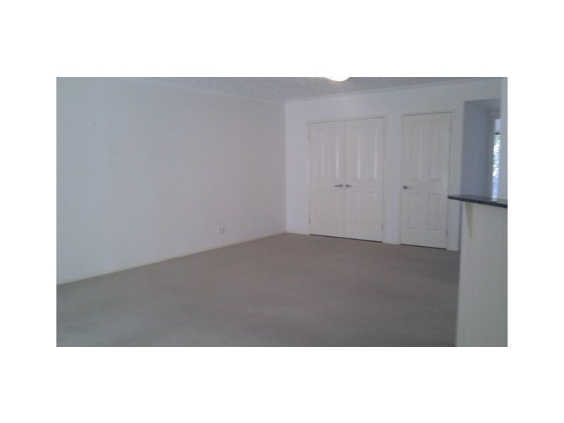 2/6 Fifth Avenue, Burleigh Heads QLD 4220