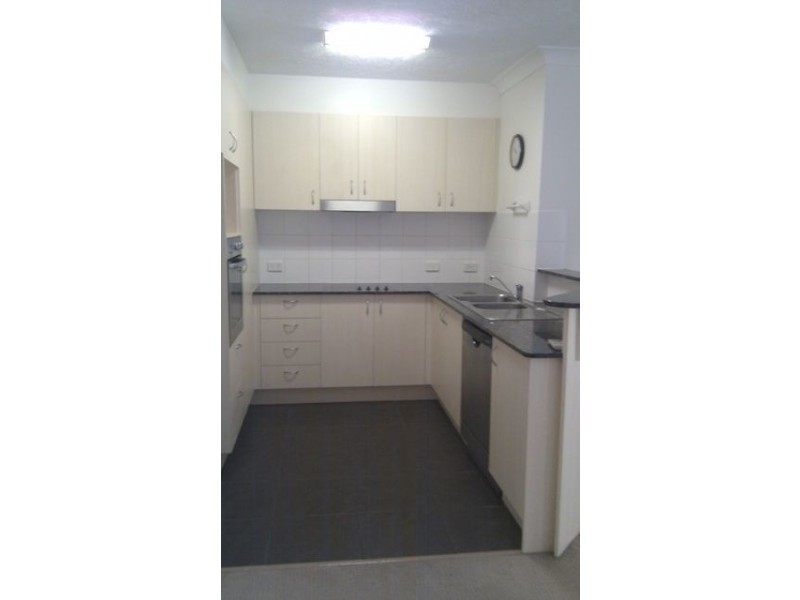 2/6 Fifth Avenue, Burleigh Heads QLD 4220