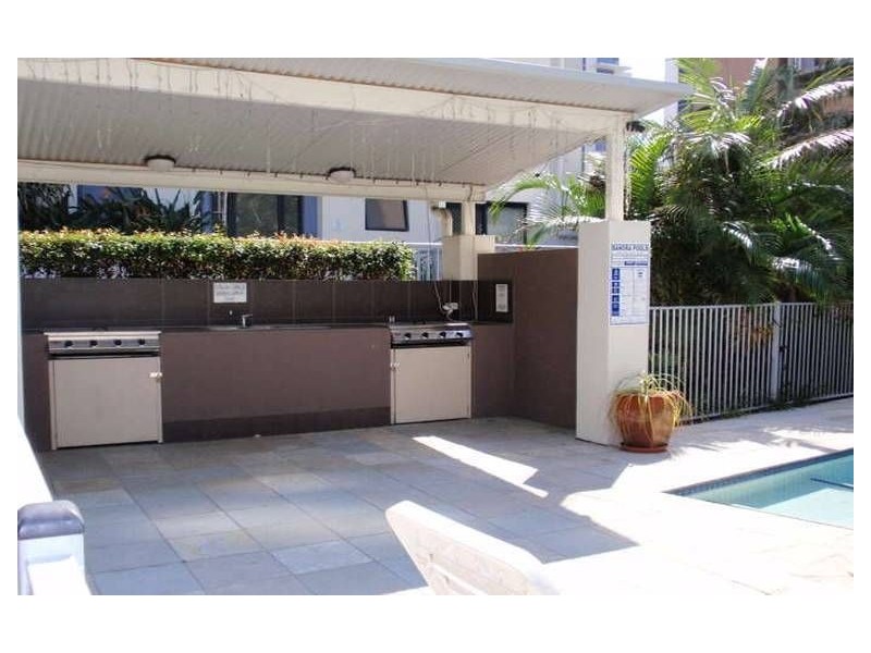 2/6 Fifth Avenue, Burleigh Heads QLD 4220