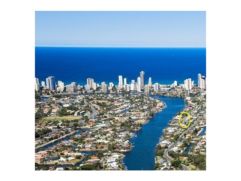 24 Furlong Street, Broadbeach Waters QLD 4218