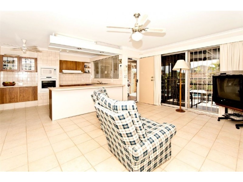 24 Furlong Street, Broadbeach Waters QLD 4218