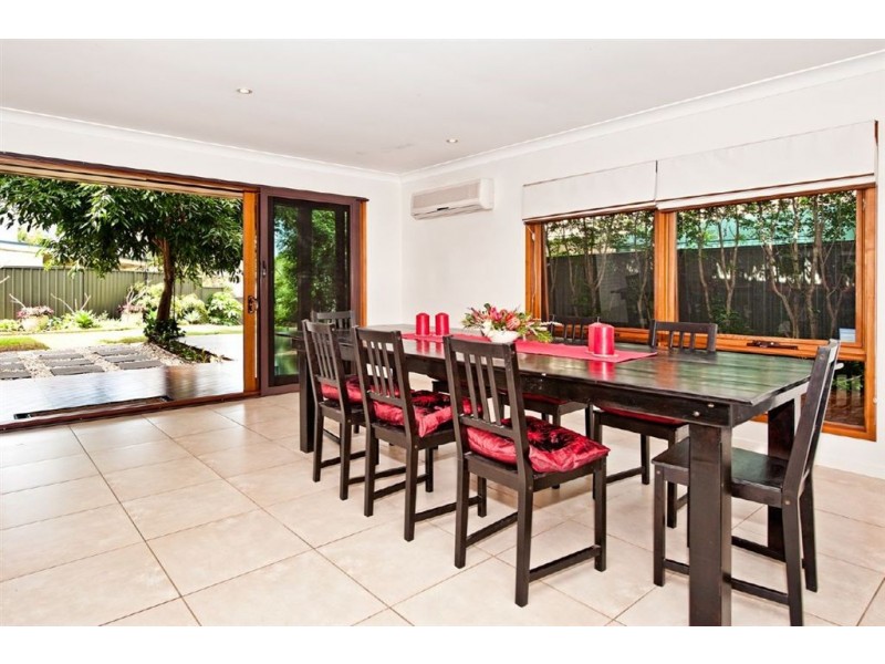 62 T E Peters Drive, Broadbeach Waters QLD 4218