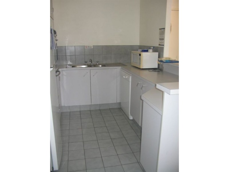 15/42 Beach Parade, Broadbeach QLD 4218