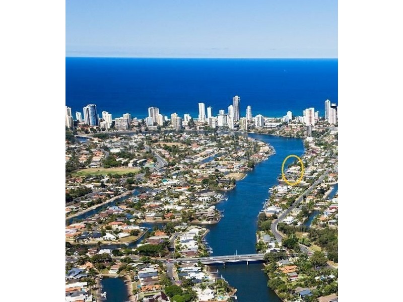 39 Furlong Street, Broadbeach Waters QLD 4218