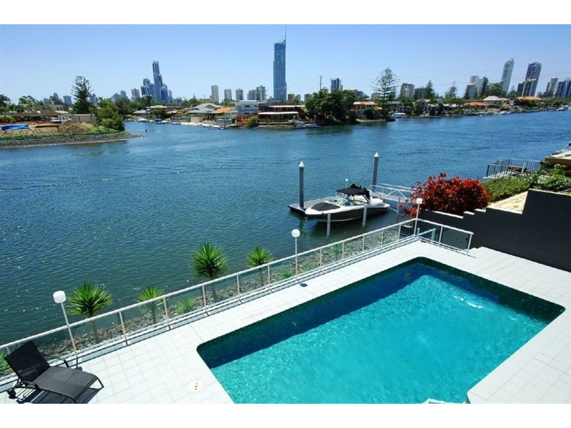 39 Furlong Street, Broadbeach Waters QLD 4218