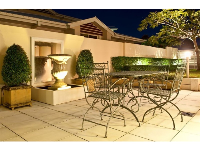 1042 Lakeview Terrace, Royal Pines, Benowa QLD 4217