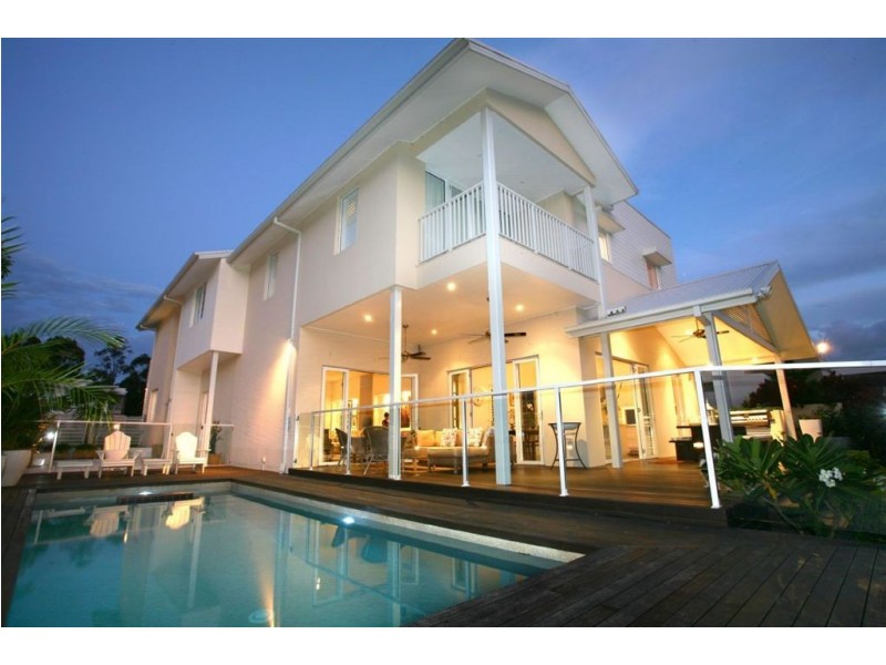 1042 Lakeview Terrace, Royal Pines, Benowa QLD 4217