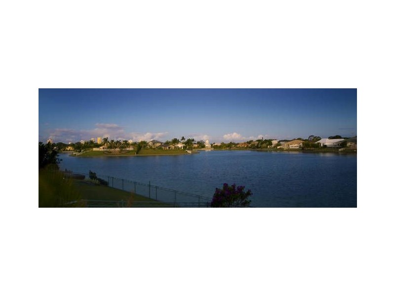 22 Ipsley Drive, Broadbeach Waters QLD 4218