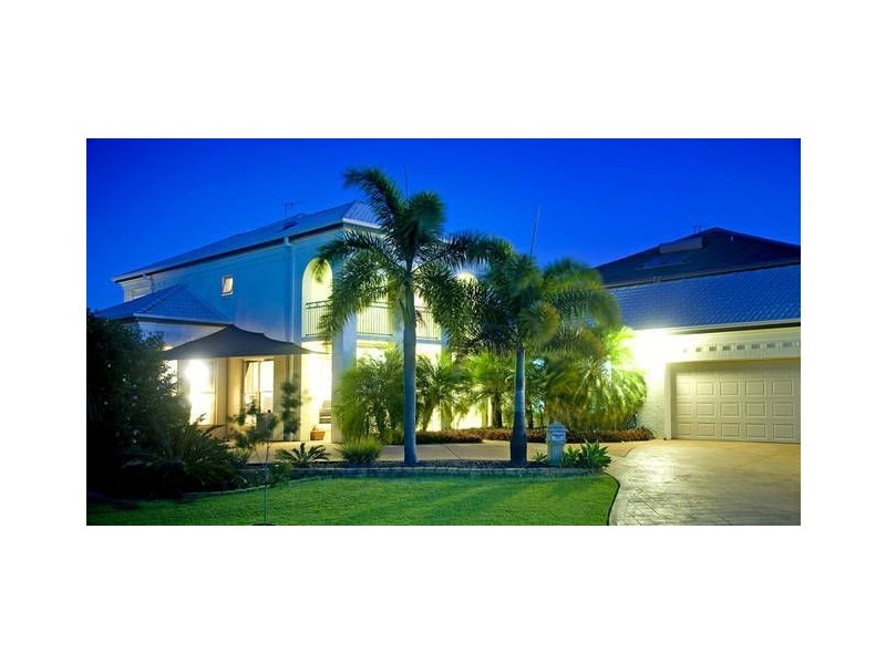 22 Ipsley Drive, Broadbeach Waters QLD 4218