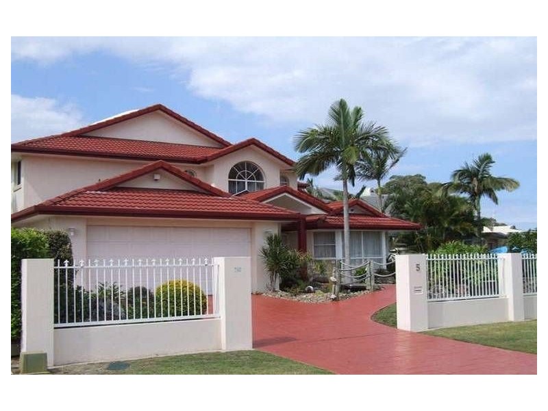 5 Cessnock Close, Mermaid Waters QLD 4218