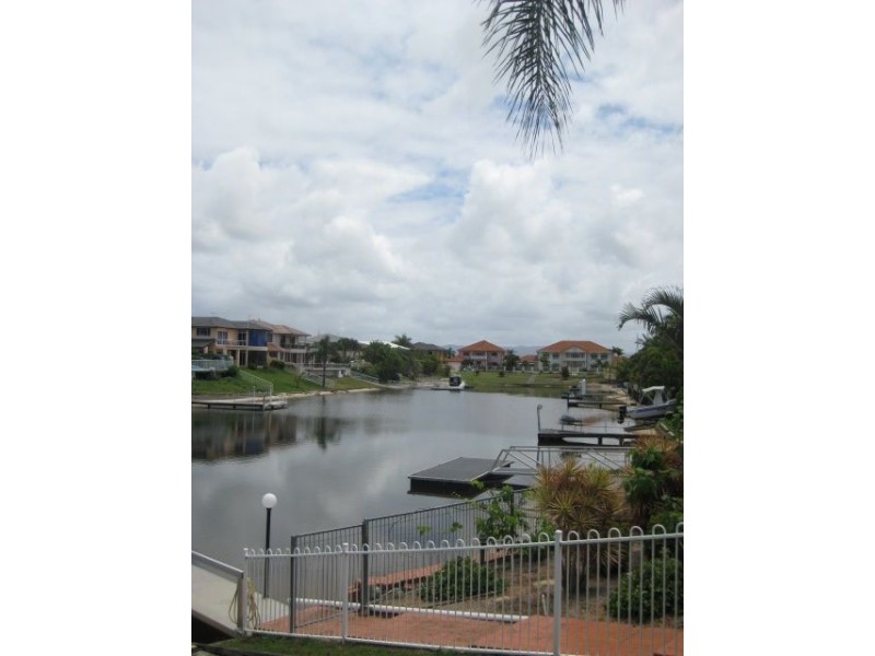 263 Rio Vista Blvd, Mermaid Waters QLD 4218