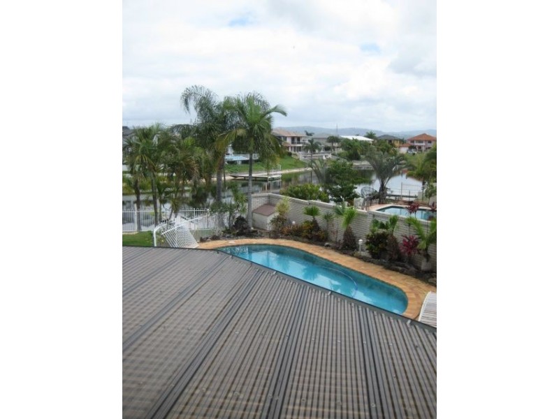 263 Rio Vista Blvd, Mermaid Waters QLD 4218