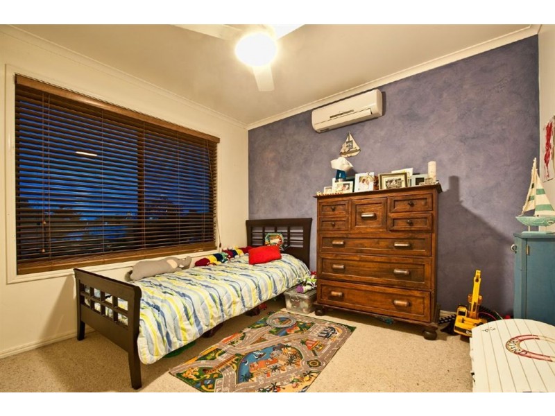 7 Pacific Blvd, Broadbeach Waters QLD 4218